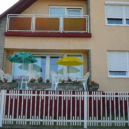 Holiday home Grosses Ferienhaus In Fonyd Mit Grosser Terrasse